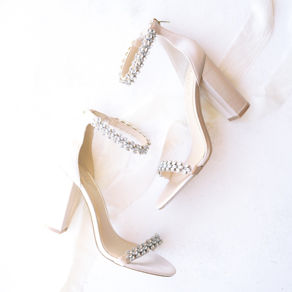 Jewel Badgley Mischka Mayra Ankle Strap Evening Shoe / Gold Wedding Heels
